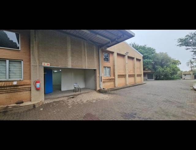 INDUSTRIAL PROPERTY TO RENT IN HALFWAY HOUSE